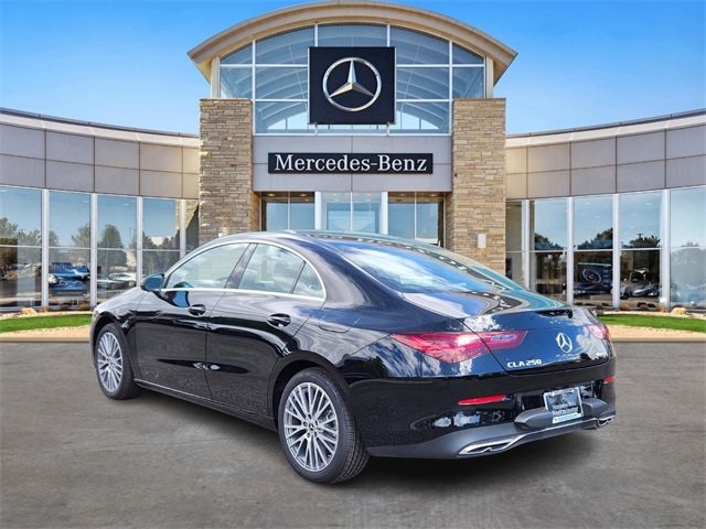 2025 Mercedes Benz R 250 4MATIC photo 2