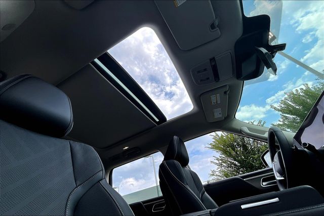 2026 Infiniti QX80 Luxe photo 15