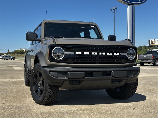 2025 Ford Bronco Big Bend photo 2