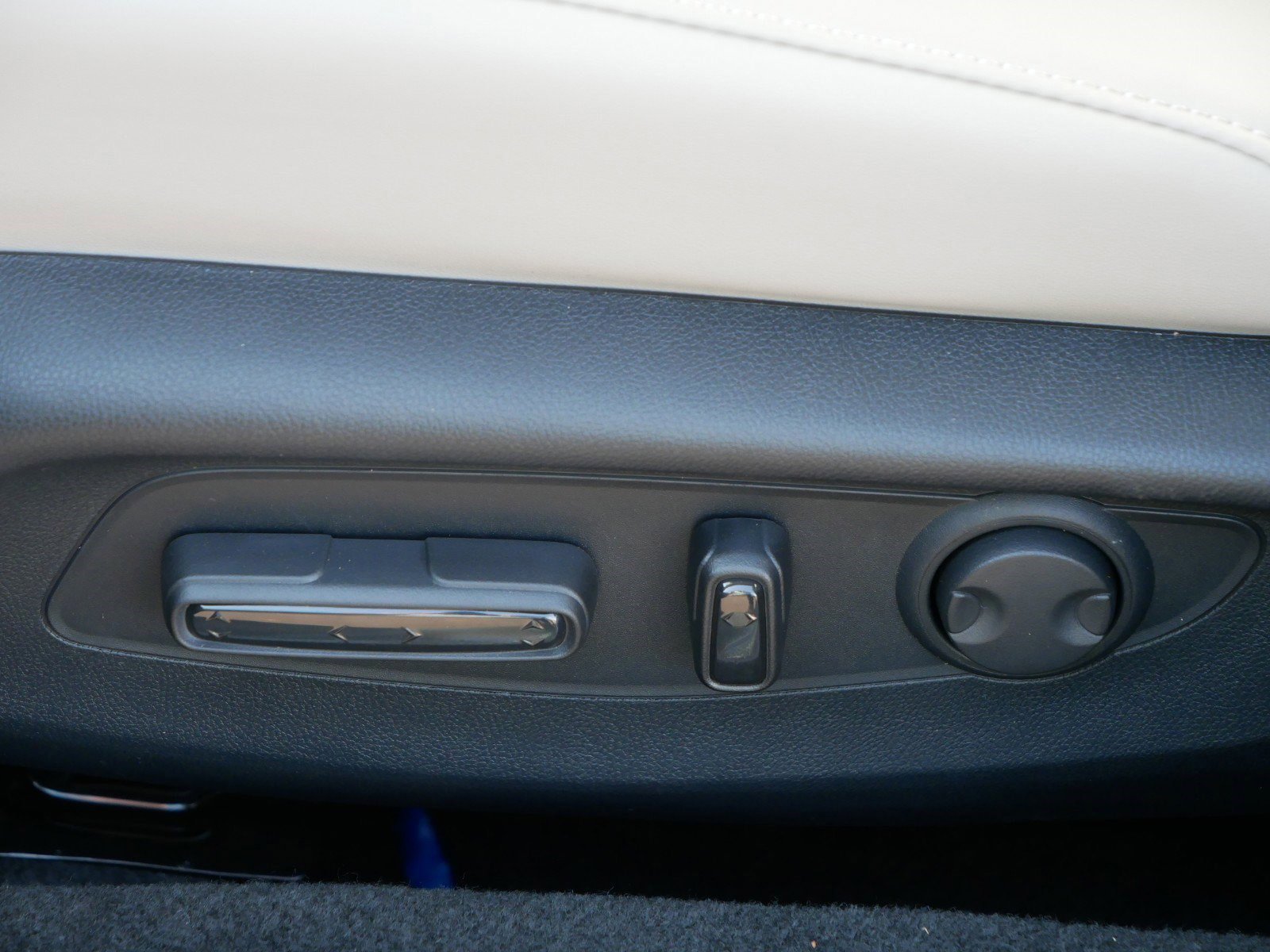 2025 Honda Accord Hybrid Touring photo 9