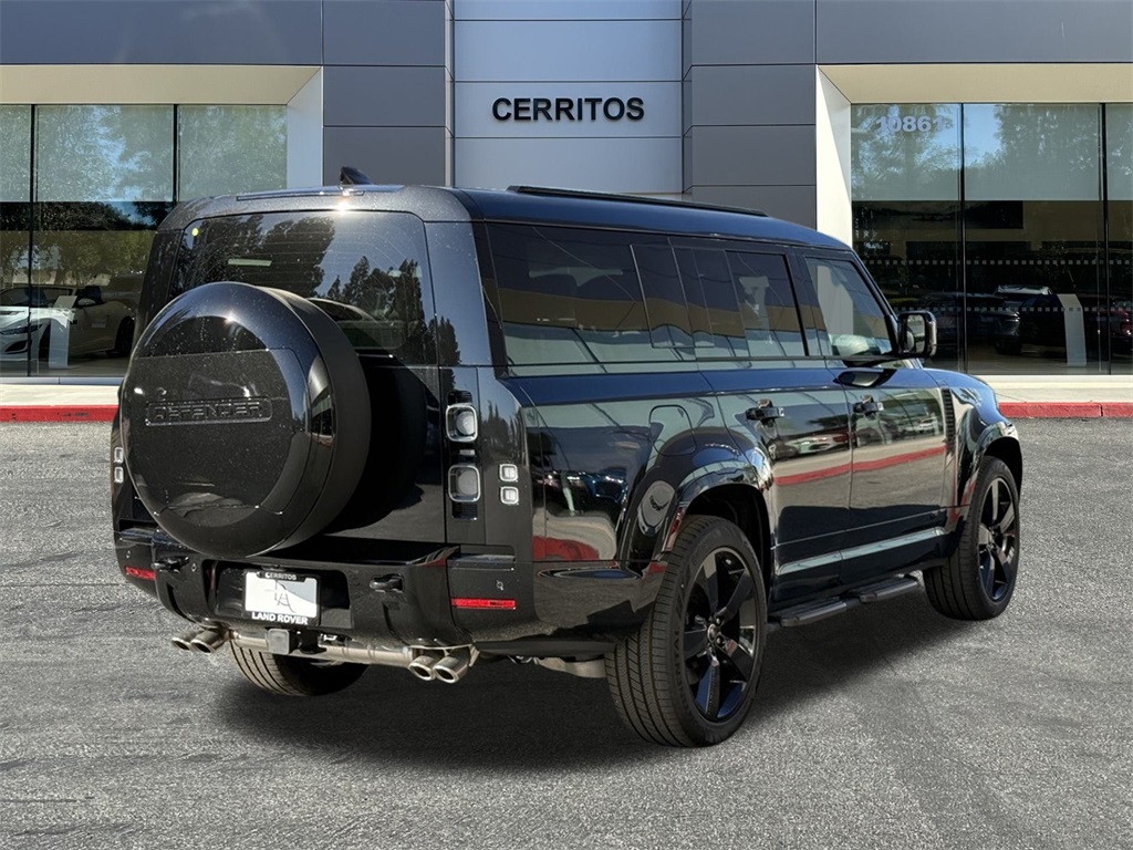 2025 Land Rover Defender 130 V8 photo 4