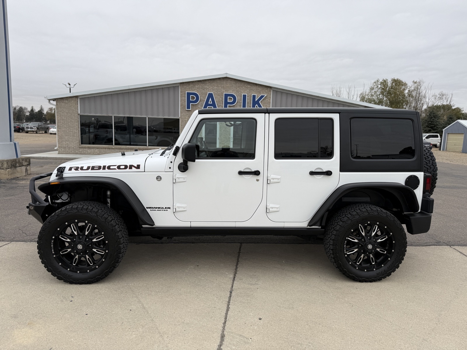 2014 Jeep Wrangler Unlimited Rubicon photo 3