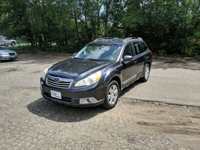 2010 Subaru Outback 2.5i Premium Wagon 4