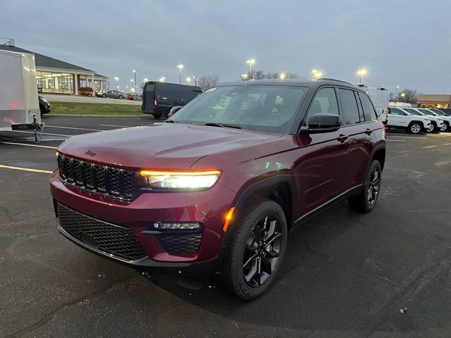 2025 Jeep Grand Cherokee Limited's photo
