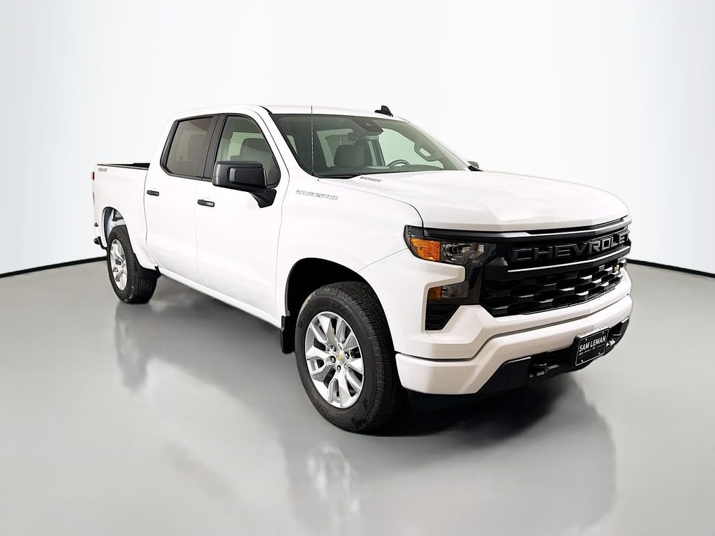 2026 Chevrolet Silverado Custom's photo