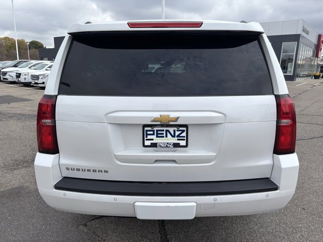 Used 2018 Chevrolet Suburban LT with VIN 1GNSKHKCXJR130493 for sale in Rochester, Minnesota