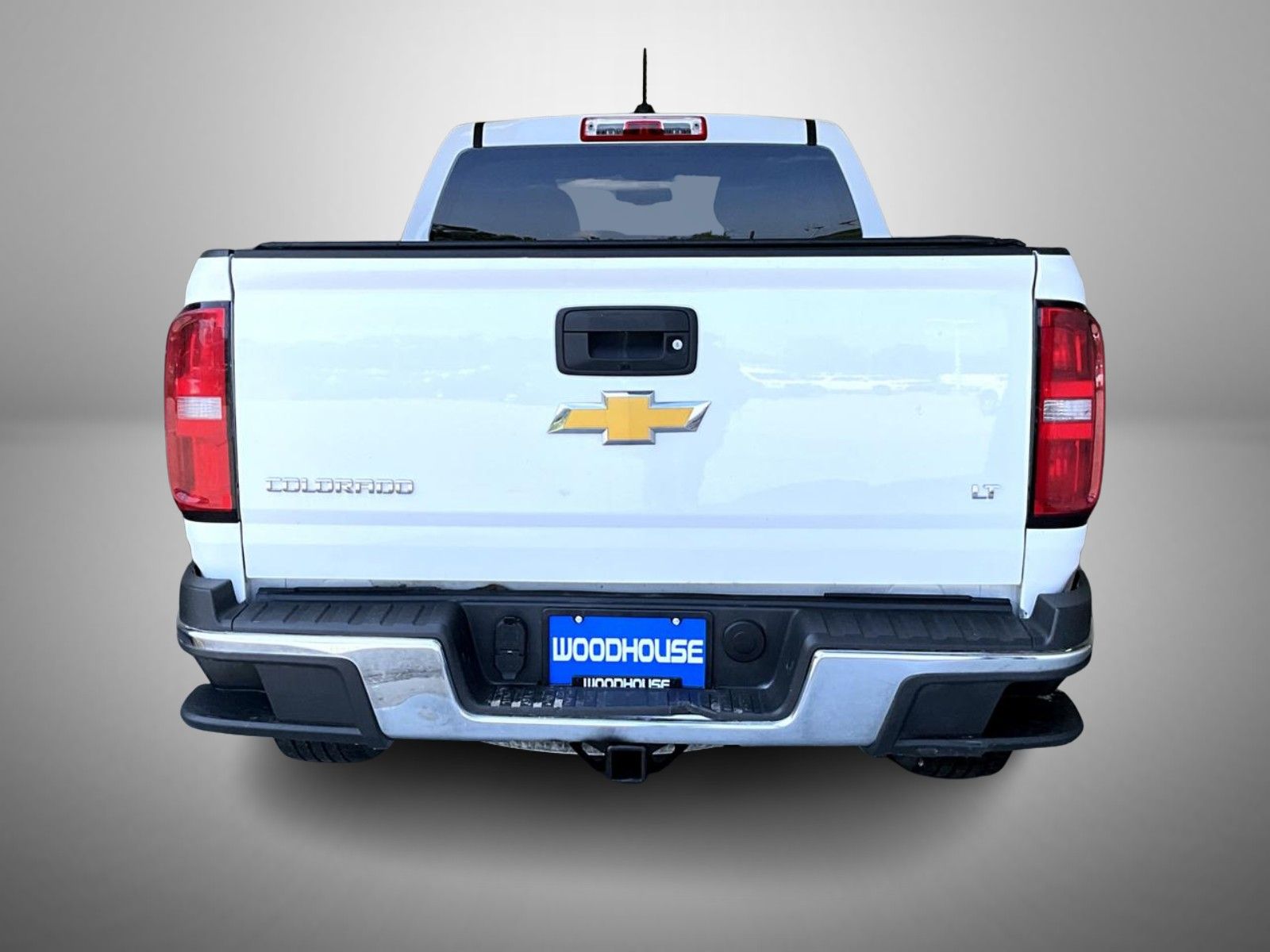 2015 Chevrolet Colorado LT photo 2