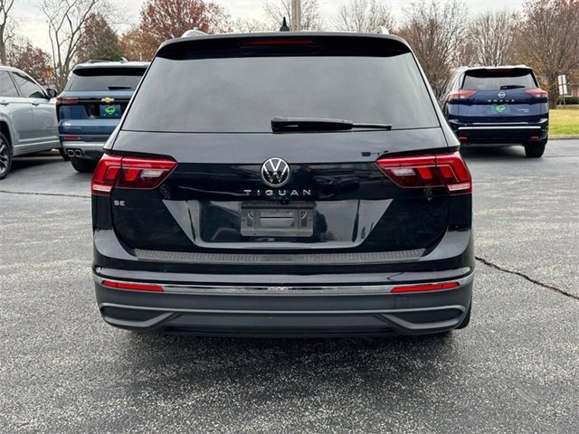 2022 Volkswagen Tiguan SE photo 3