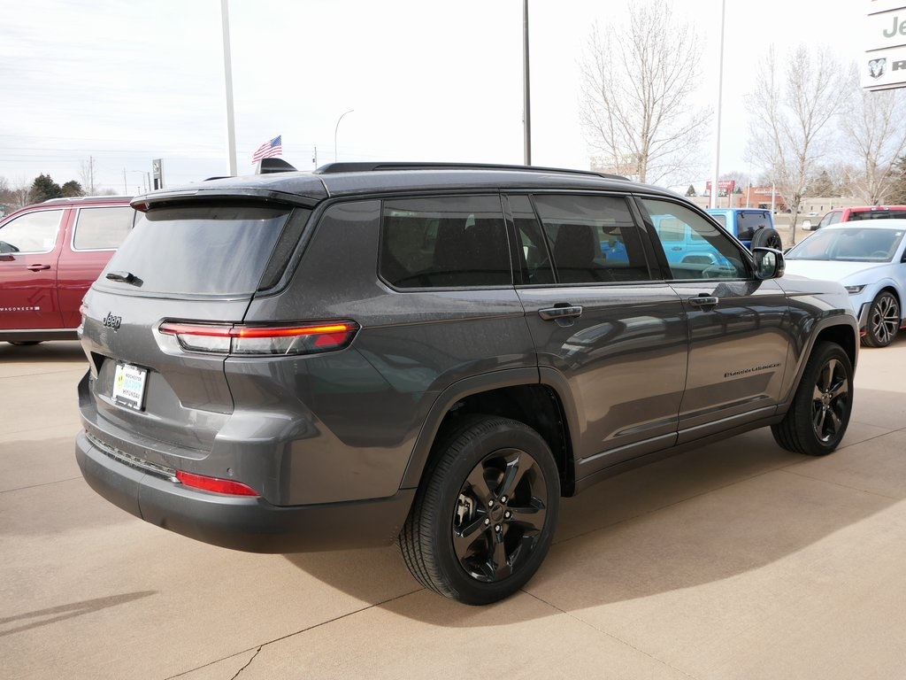 Used 2024 Jeep Grand Cherokee L Altitude with VIN 1C4RJKAG8R8565073 for sale in Rochester, Minnesota
