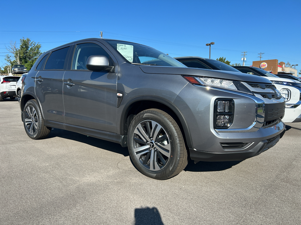 2025 Mitsubishi Outlander Sport ES's photo