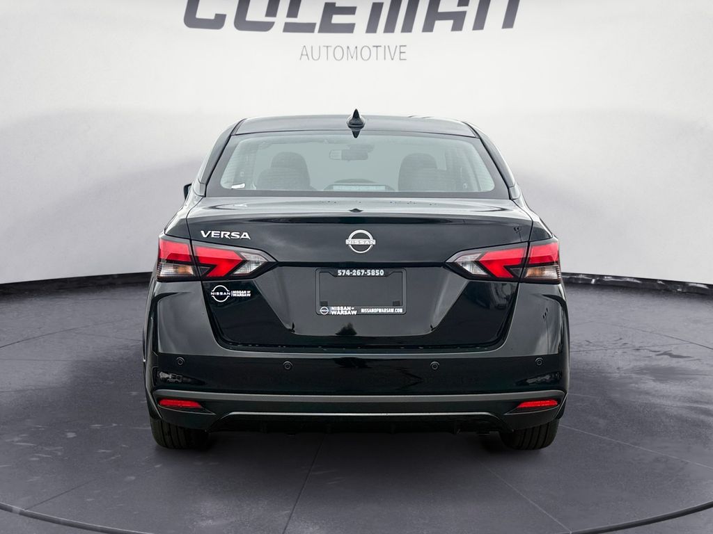2025 Nissan Versa 1.6 SV photo 4