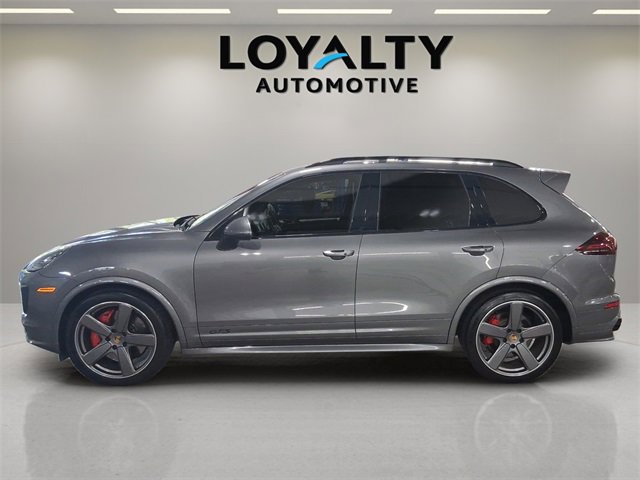 2016 Porsche Cayenne GTS photo 2