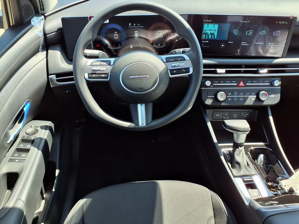 2026 Hyundai Tucson SE photo 3