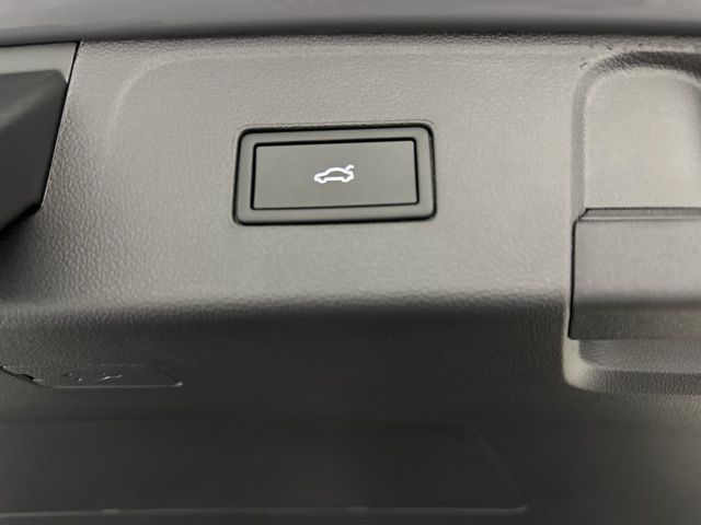2026 Volkswagen Atlas SE Technology photo 38