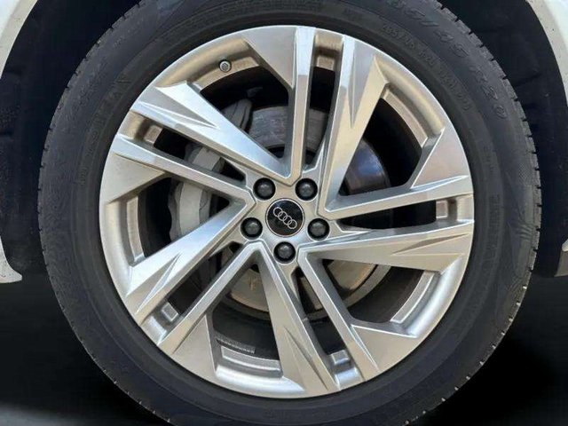 2023 Audi Q7 45 Premium photo 33