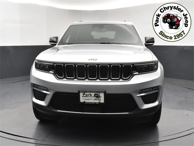 2025 Jeep Grand Cherokee Limited photo 2