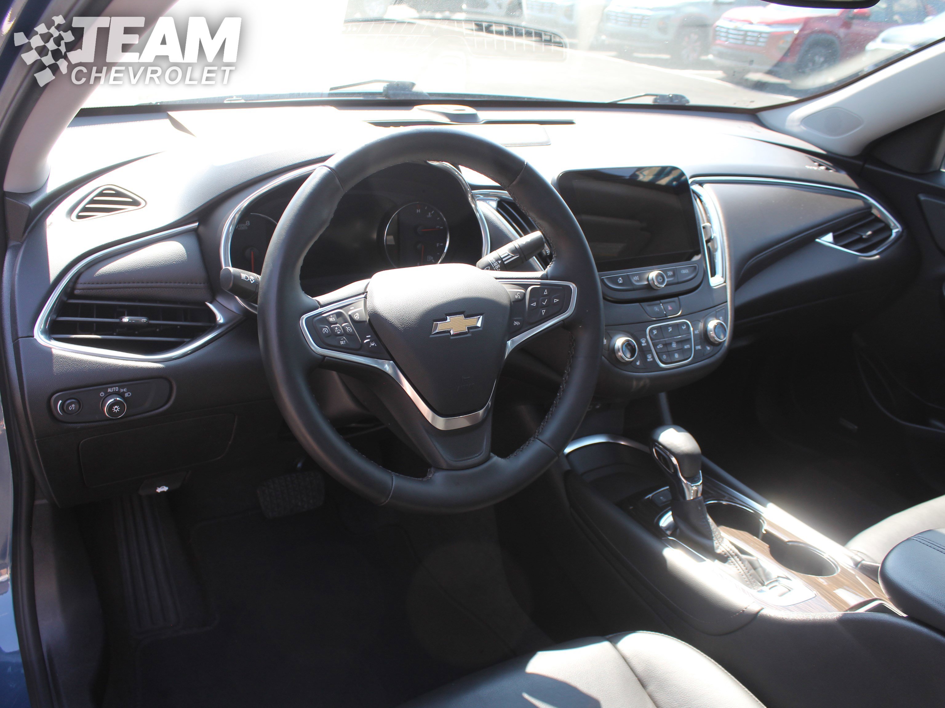2024 Chevrolet Malibu Premier 2LT photo 14