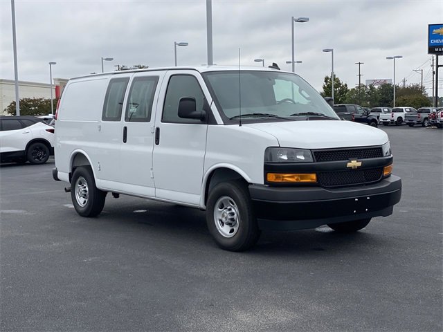 2025 Chevrolet Express Cargo Work Van's photo