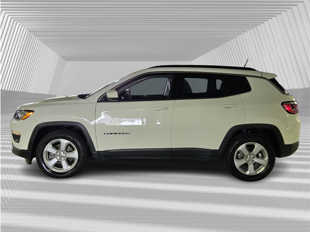 2021 Jeep Compass Latitude photo 2