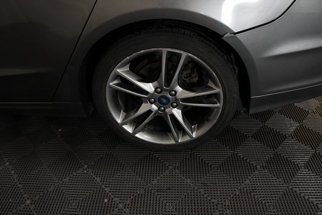2013 Ford Fusion Titanium photo 21