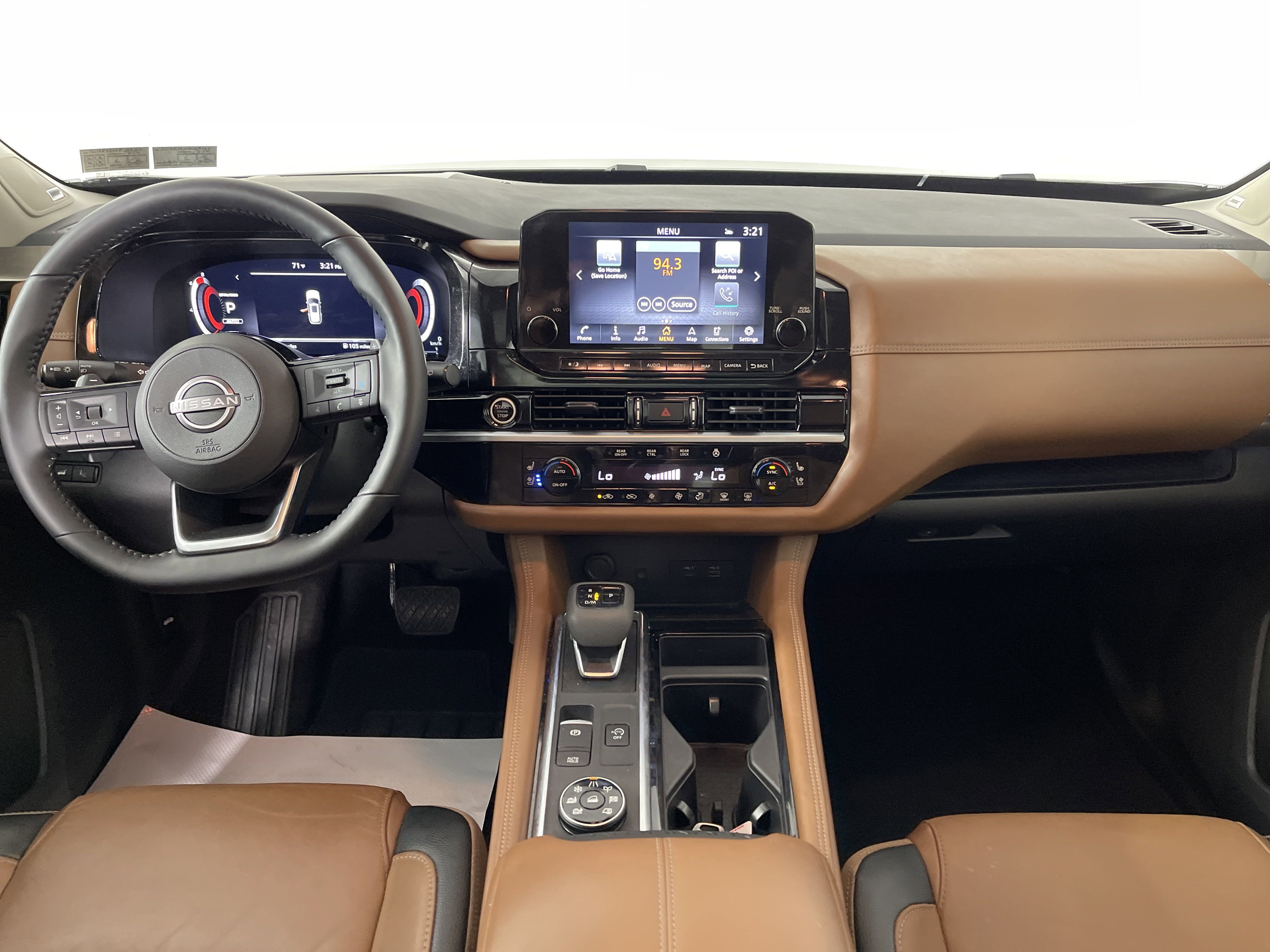 2023 Nissan Pathfinder Platinum photo 15