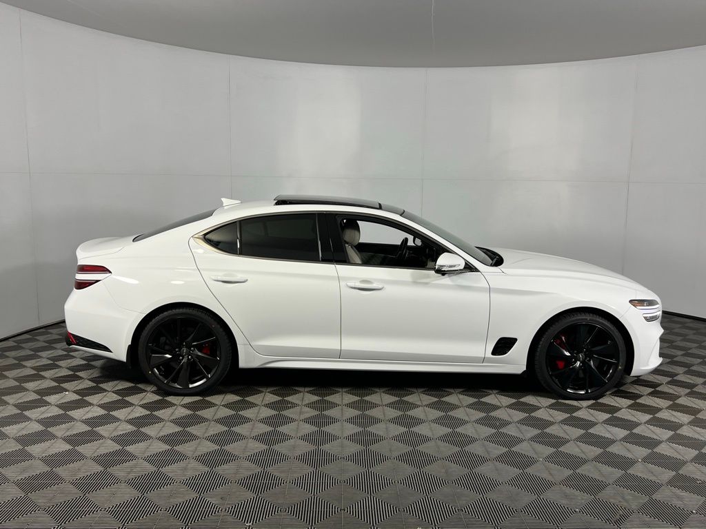 2022 Genesis G70 3.3T photo 3