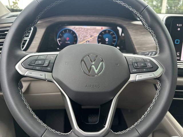 2026 Volkswagen Atlas SEL photo 5
