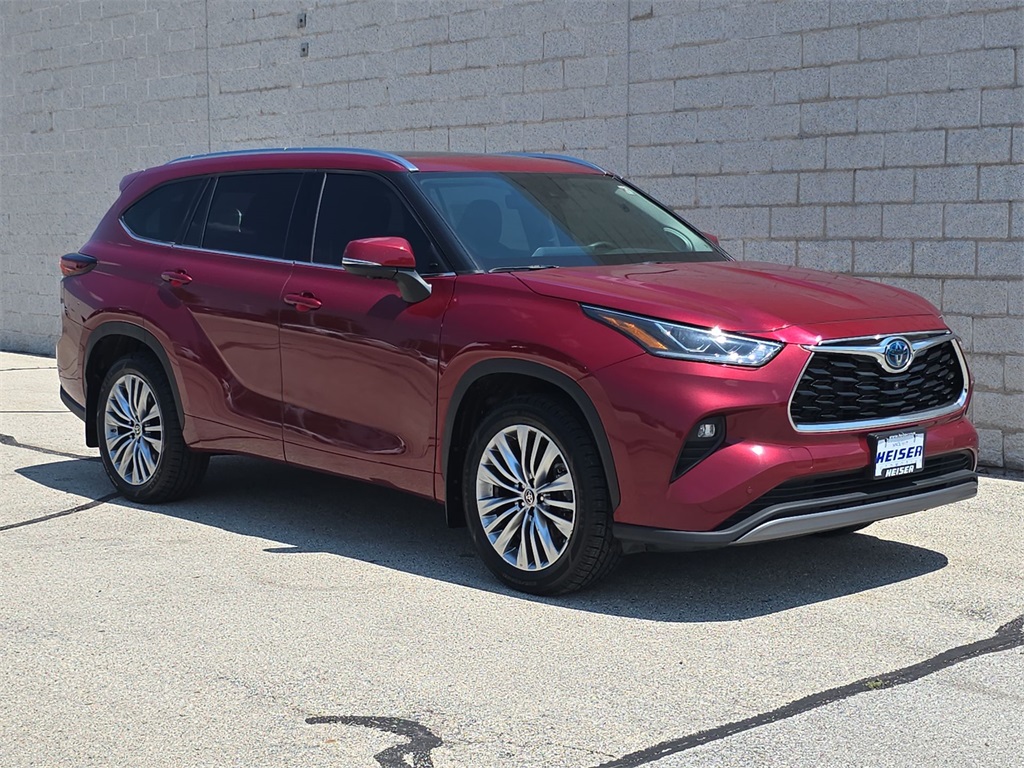2024 Toyota Highlander Hybrid Platinum photo 14