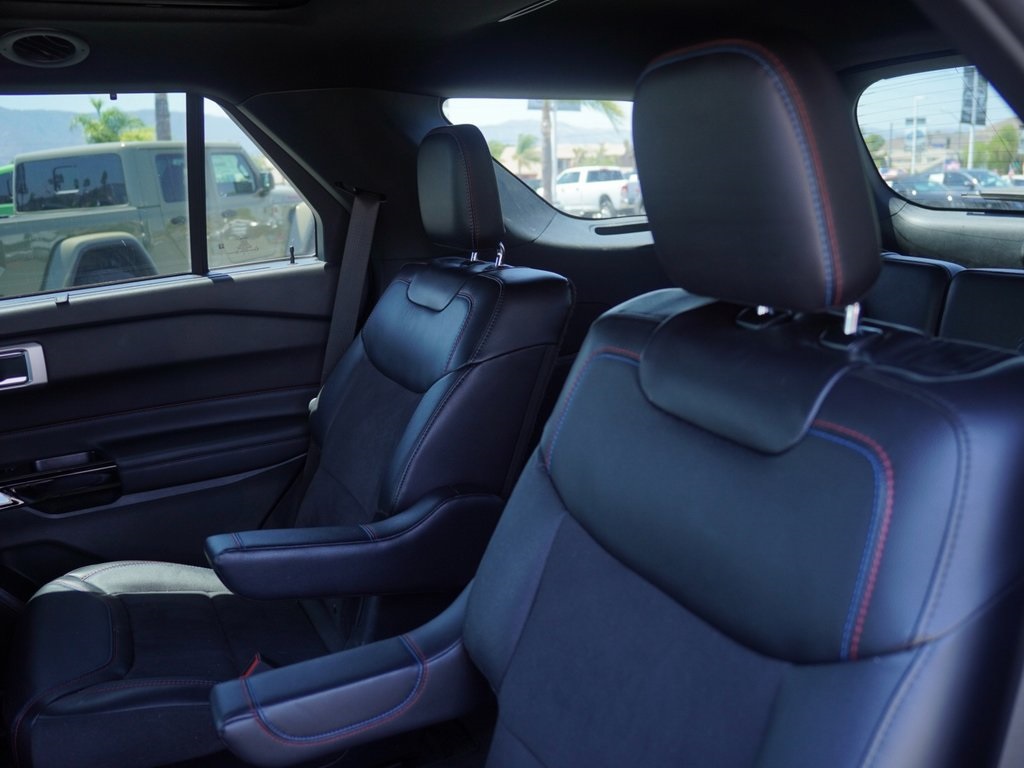 2024 Ford Explorer ST photo 19