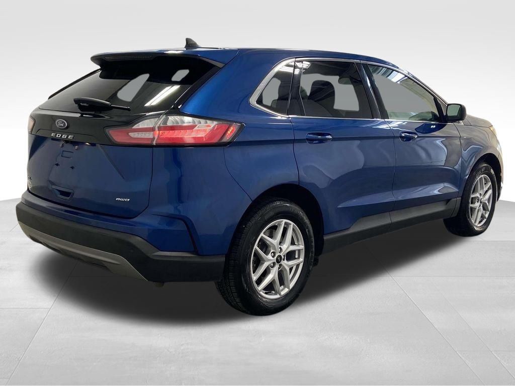 2024 Ford Edge SEL photo 3