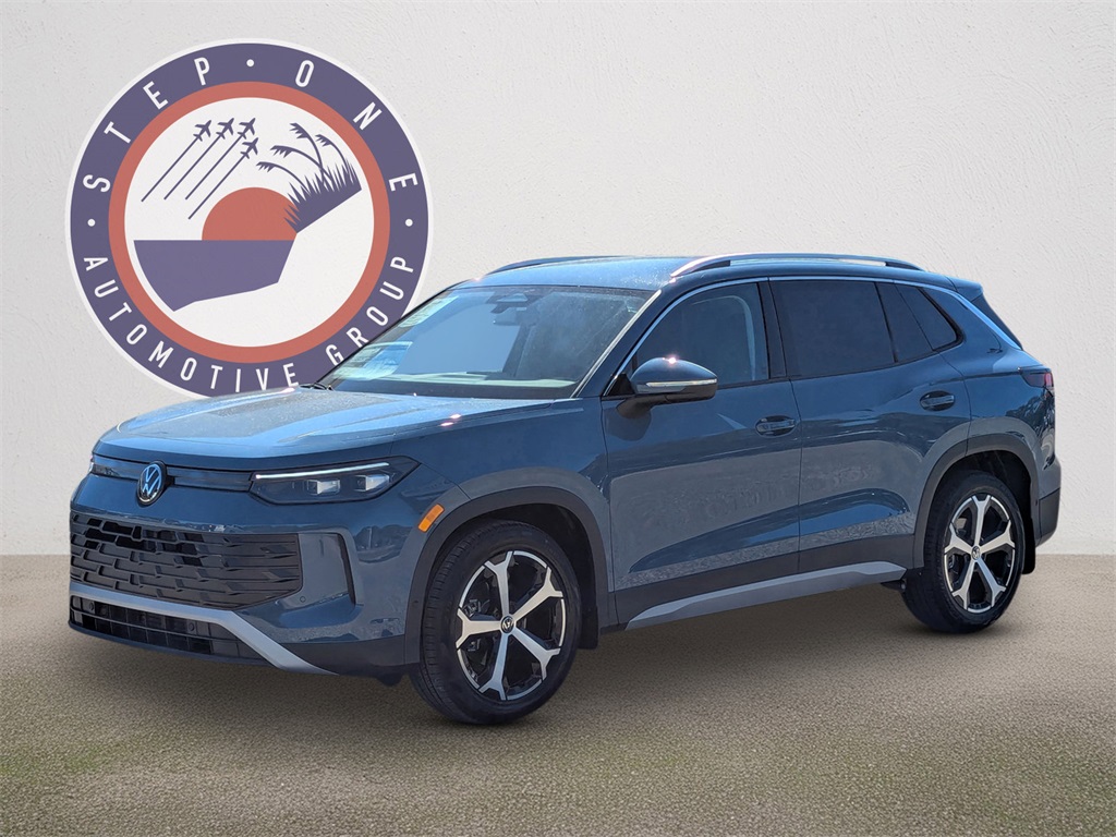 2026 Volkswagen Tiguan SE photo 2