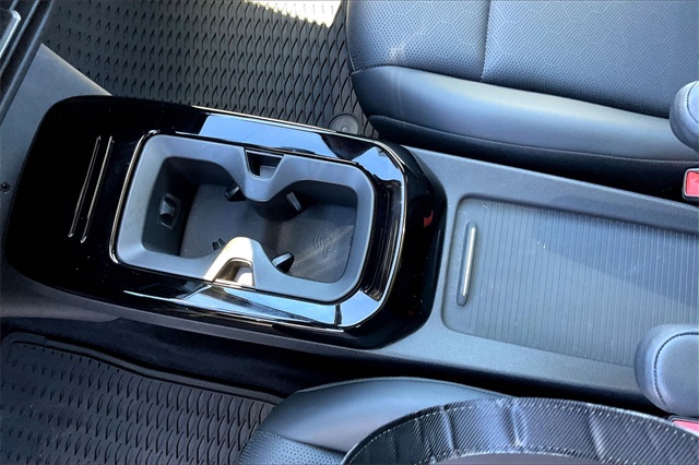 2022 Volkswagen ID.4 Pro S photo 16