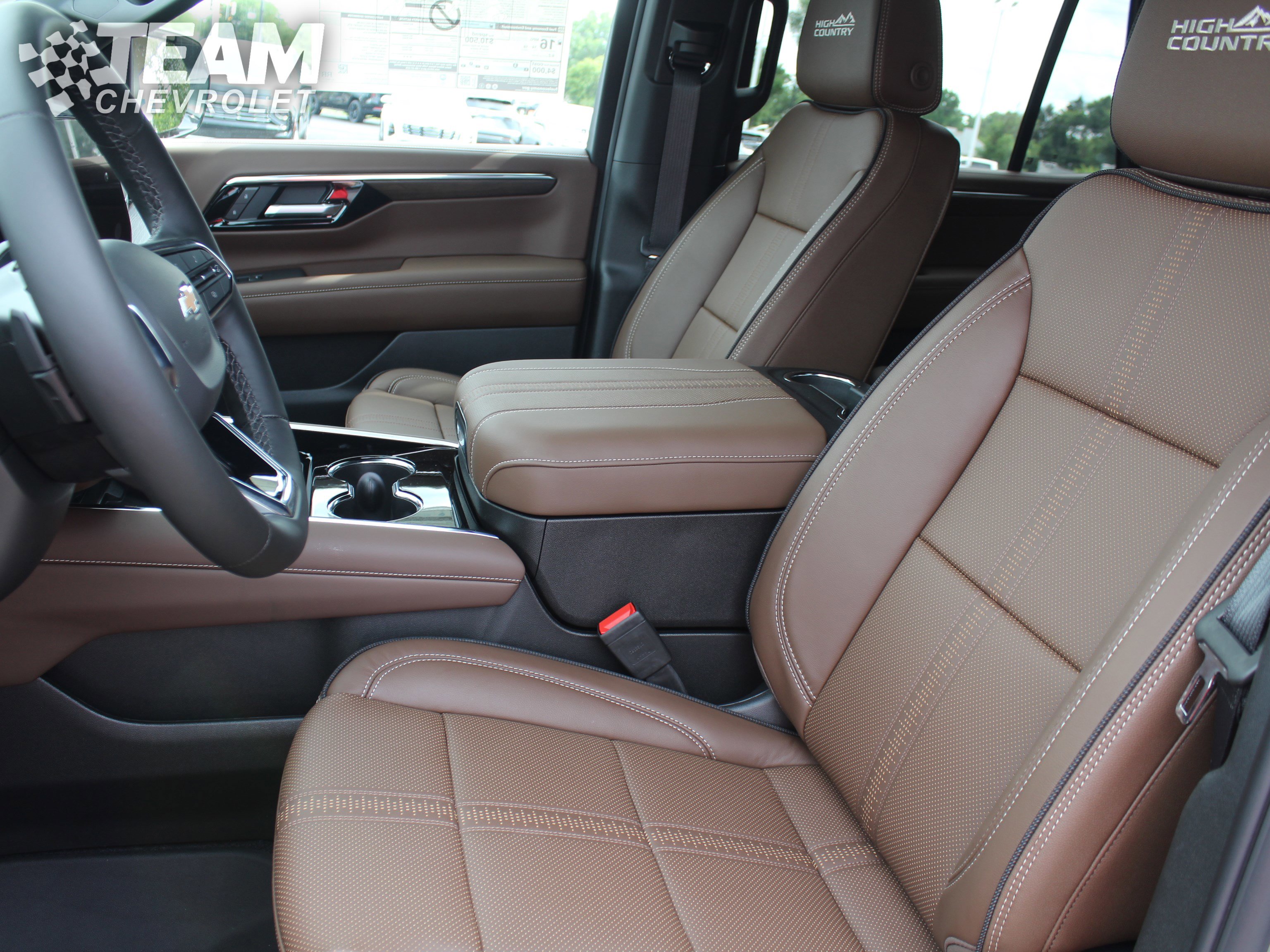 2025 Chevrolet Tahoe High Country photo 8