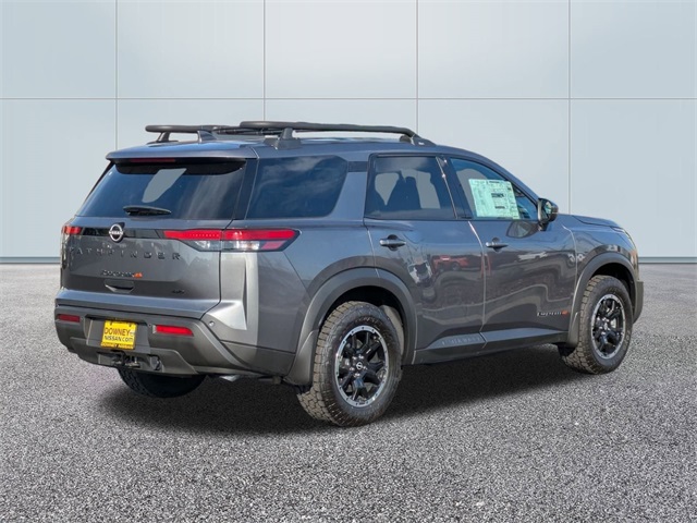 2025 Nissan Pathfinder SV photo 4