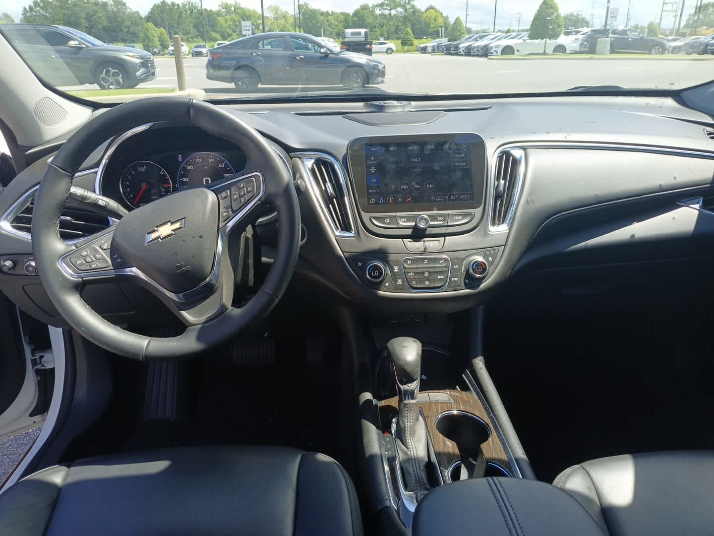 2024 Chevrolet Malibu Premier 2LT photo 8