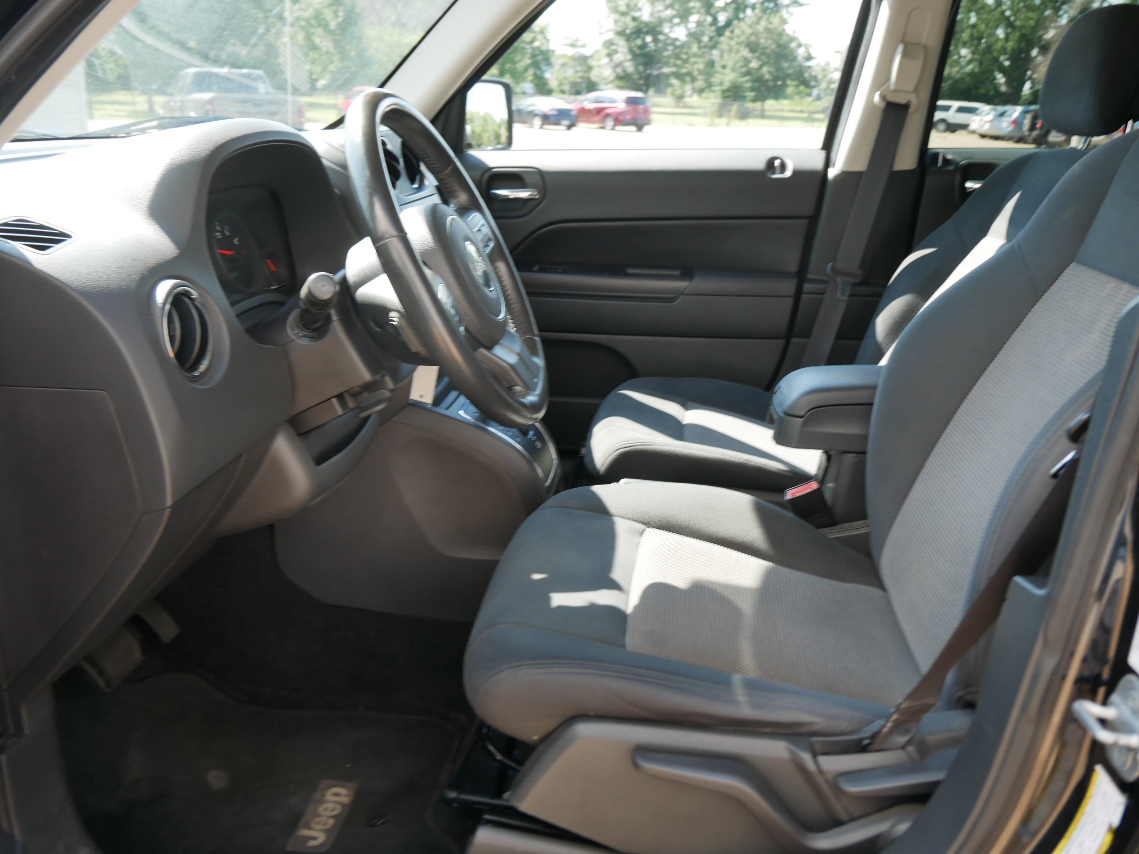 2011 Jeep Patriot Latitude photo 10