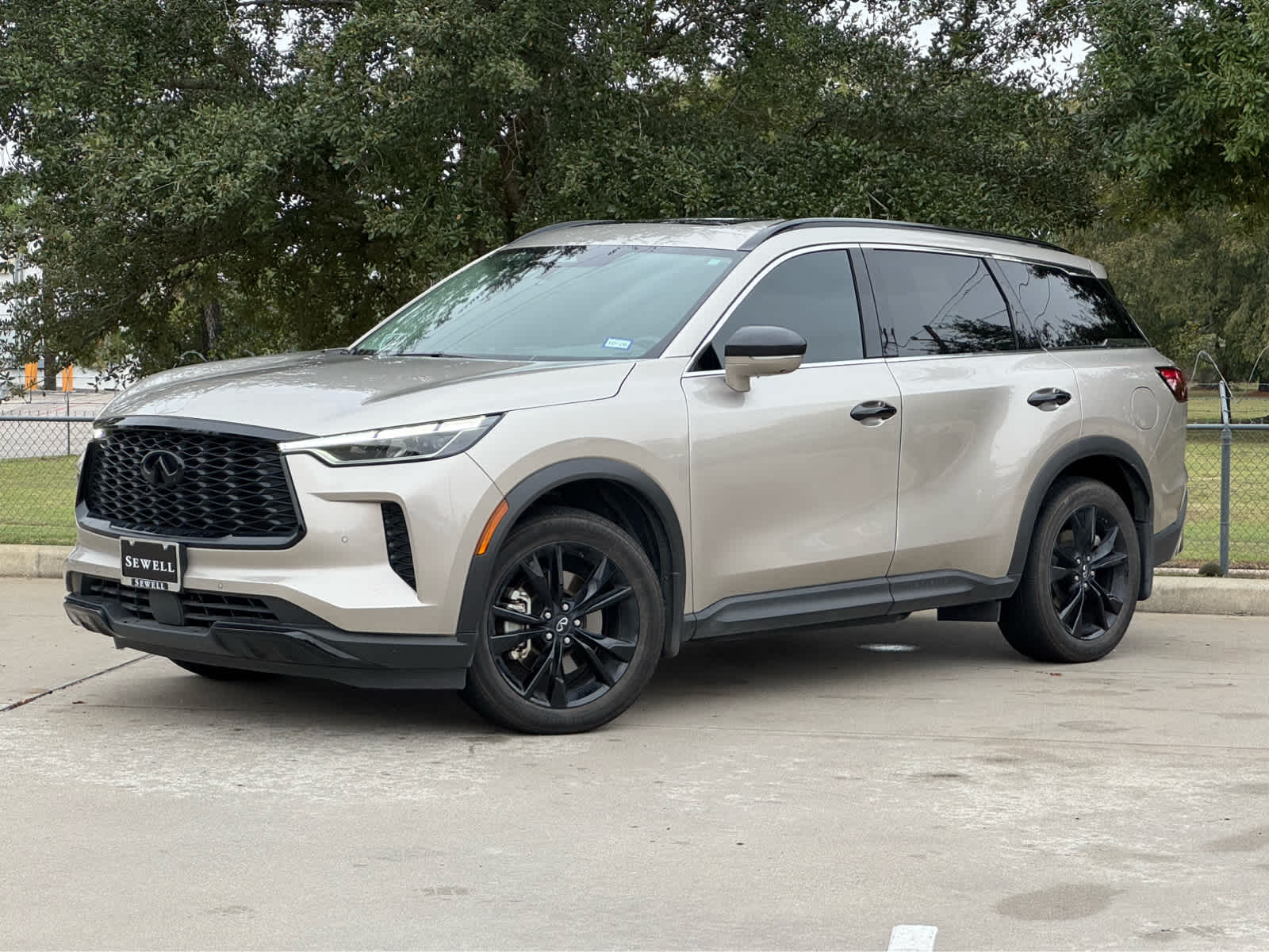 2023 INFINITI QX60 LUXE's photo