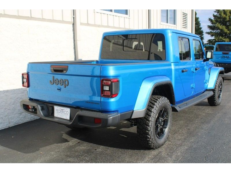 2025 Jeep Gladiator Sport photo 3