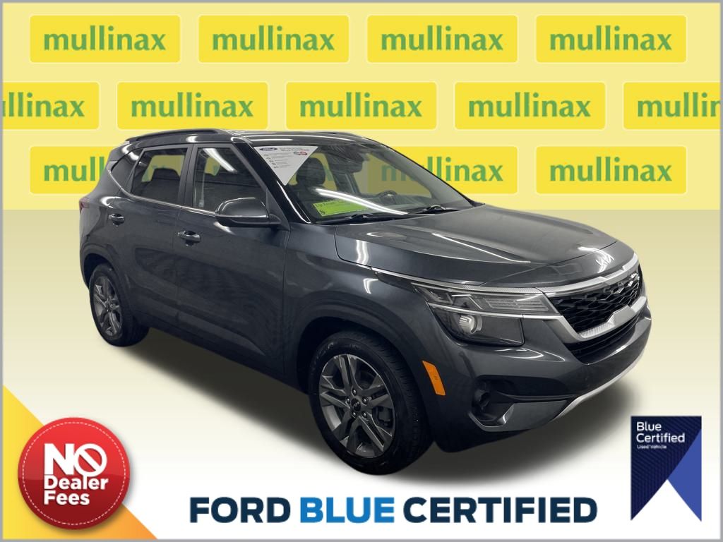 2023 Kia Seltos S's photo