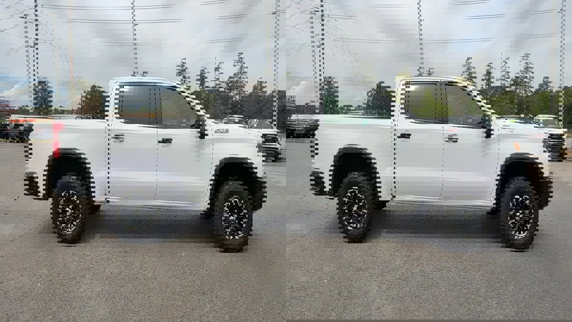 2024 Chevrolet Silverado 1500 ZR2 photo 9