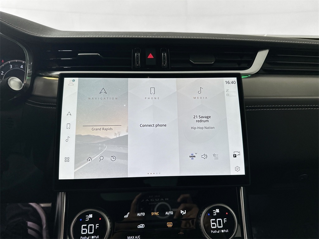 2024 Jaguar XF P300 R-Dynamic SE photo 15