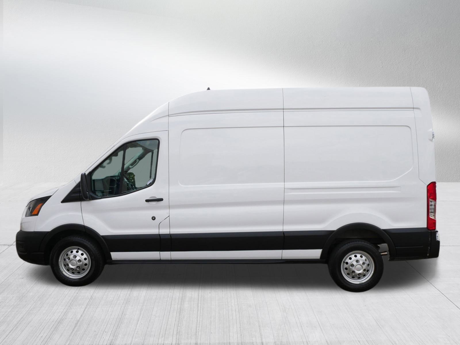 2022 Ford Transit photo 3