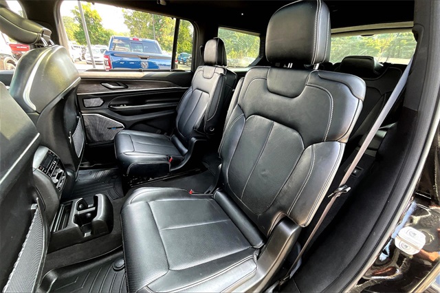 2021 Jeep Grand Cherokee Overland photo 22