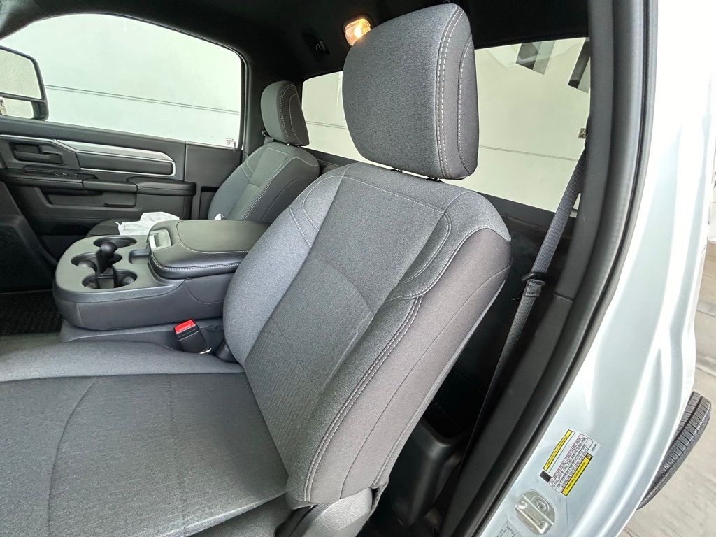 2024 Ram 3500 Tradesman photo 24