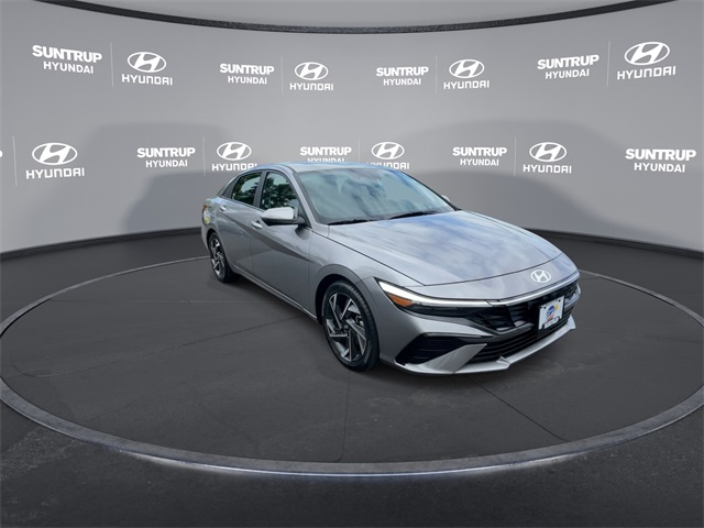 2024 Hyundai Elantra Limited photo 3