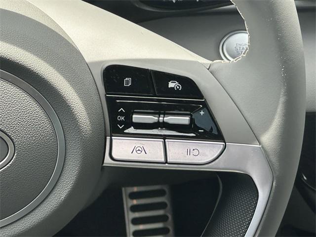 2025 Hyundai Elantra SEL Sport photo 24