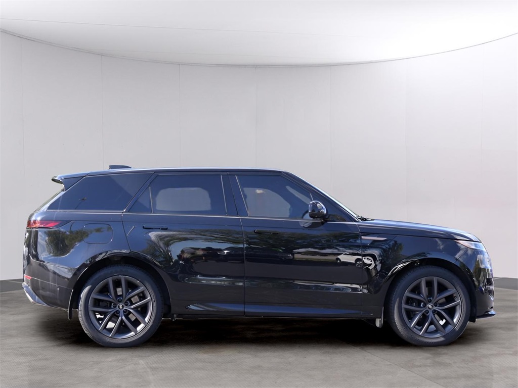 2023 Land Rover Range Rover Sport SE photo 4