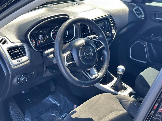 2018 Jeep Compass Sport photo 4