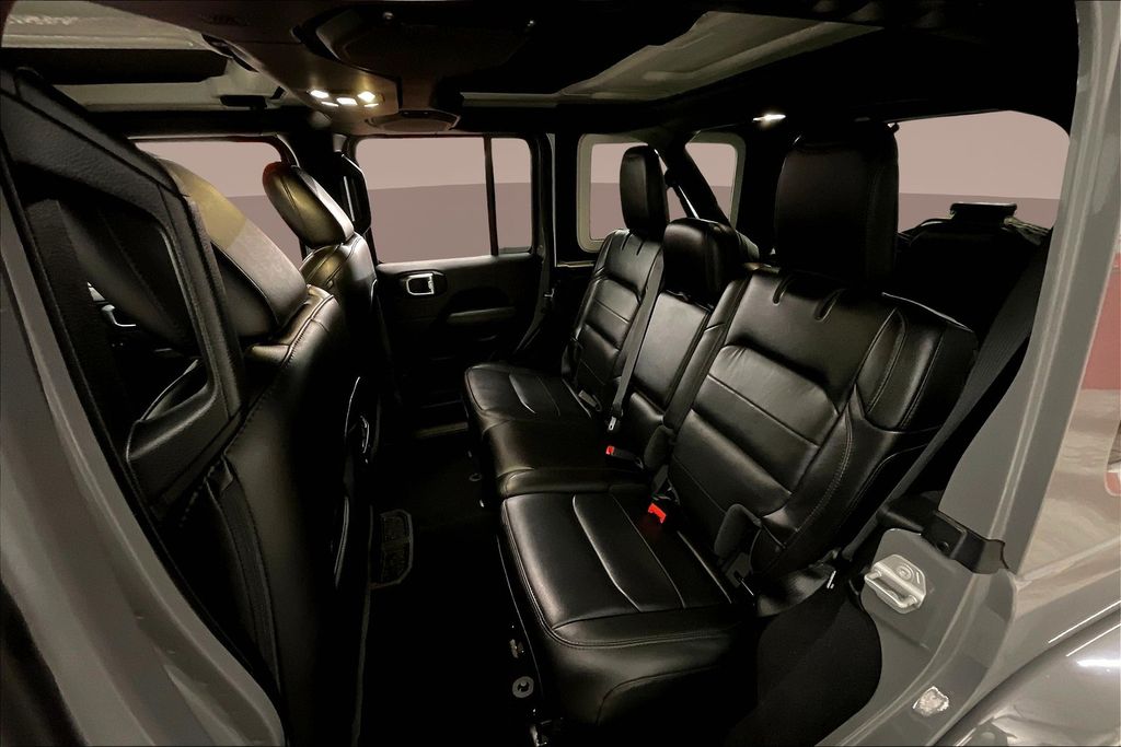 2021 Jeep Wrangler Unlimited Sahara Altitude photo 26