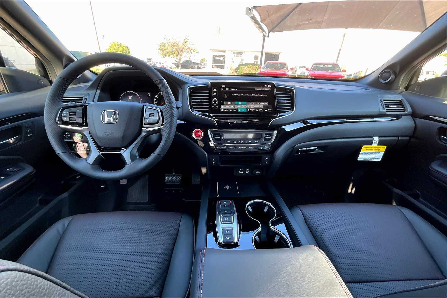 2026 Honda Ridgeline Black Edition photo 5